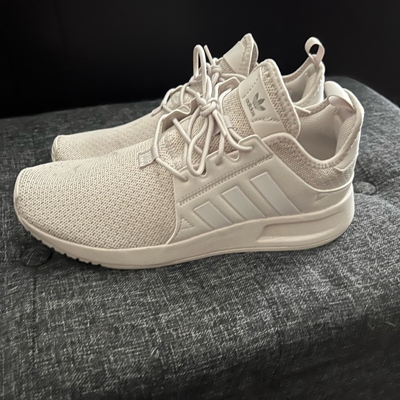 Adidas women’s shoes - Picture 3 of 7